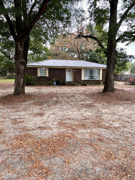 6342 Highway 85 N, Crestview, FL 32536