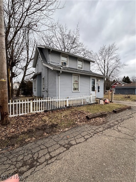 1325 Maddrell Ct NE, Canton, OH 44705