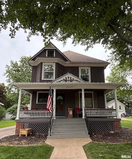 1067 N Cherry St, Galesburg, IL 61401