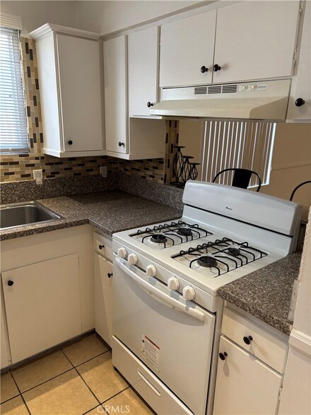 10900 Blix St Unit 2, North Hollywood, CA 91602