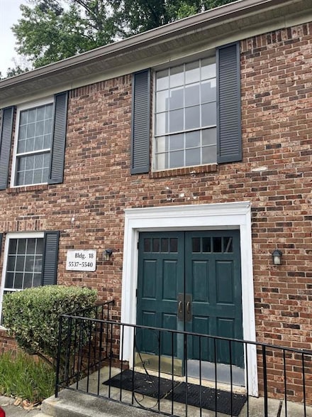 5540 Kingsport Dr NE Unit 18, Atlanta, GA 30342