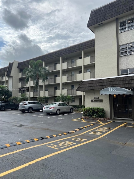 6200 NW 44th St Unit 2041, Lauderhill, FL 33319