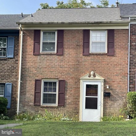 717 Olde Greenwich Cir, Fredericksburg, VA 22408