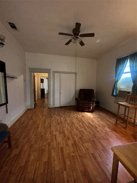 810 N Madison Ave, Dallas, TX 75208