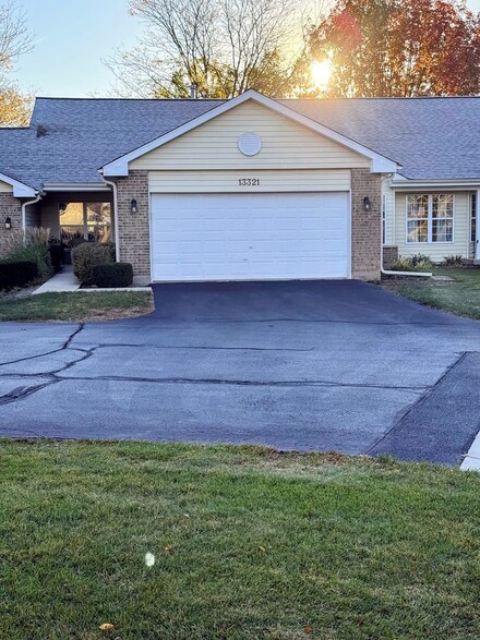 13321 Red Cedar Ln, Plainfield, IL 60544