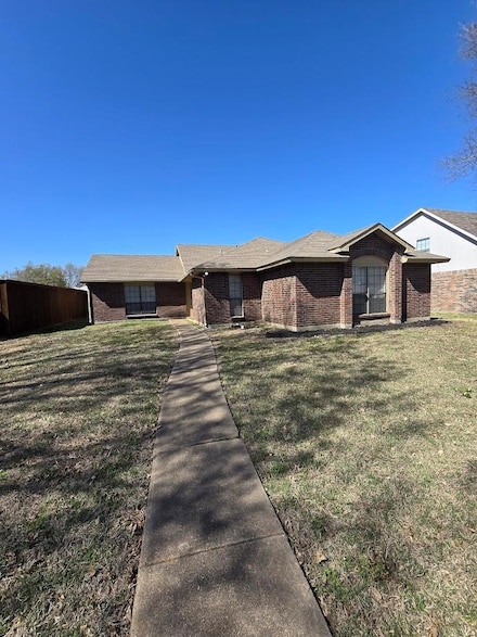 1109 Greenbriar Ln, Lancaster, TX 75146