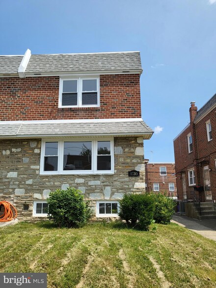 1735 Kendrick St, Philadelphia, PA 19152