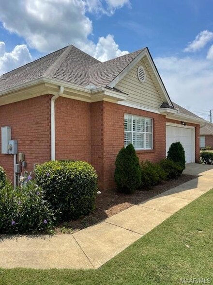 106 River Chase Ct, Wetumpka, AL 36092