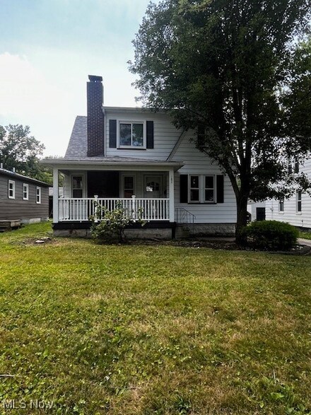 189 Beechwood Dr, Youngstown, OH 44512