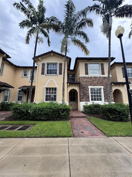 9239 SW 227th St, Cutler Bay, FL 33190