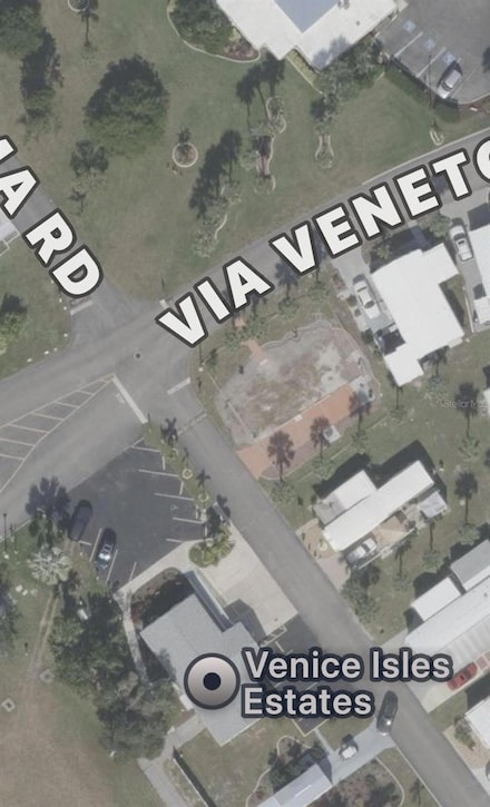 102 Via Veneto, Venice, FL 34285