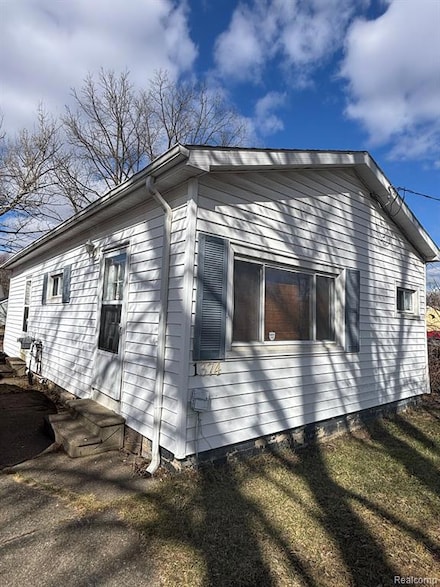 1374 Knickerbocker Ave, Flint, MI 48505