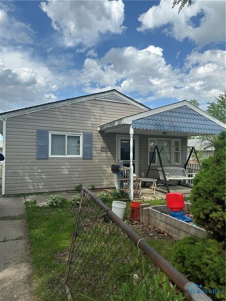 2157 Nevada St, Toledo, OH 43605