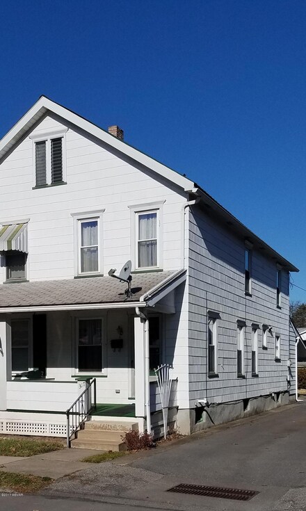 317 Center St, Milton, PA 17847