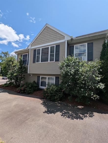15a Hobbs Ave Unit 1, Nashua, NH 03060