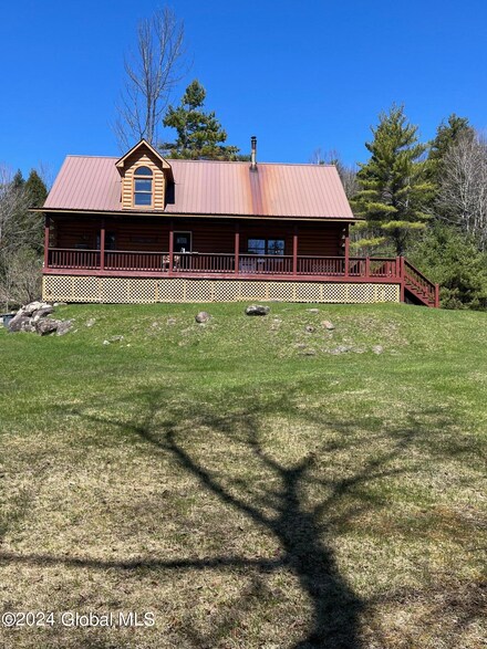 1463 Old Furnace Rd, Crown Point, NY 12928