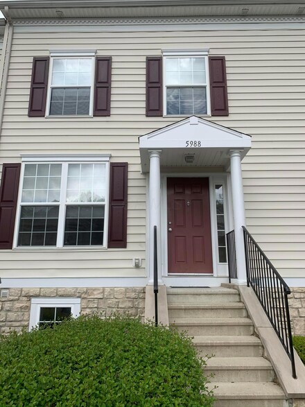 5988 Thunder Gulch Dr, New Albany, OH 43054