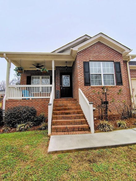 120 Cobblestone Ln, Greenwood, SC 29649