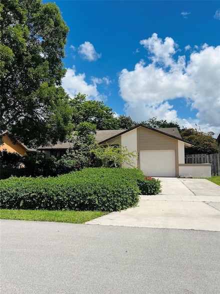 8867 SW 16th St, Boca Raton, FL 33433