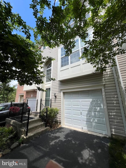 13022 Shenvale Cir, Bristow, VA 20136