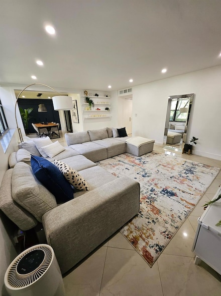 20401 NE 30th Ave Unit 114, Miami, FL 33180