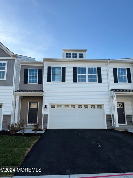 28 Penny Ln, Neptune, NJ 07753