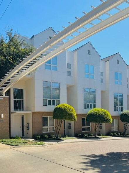 4060 Travis St Unit 15, Dallas, TX 75204