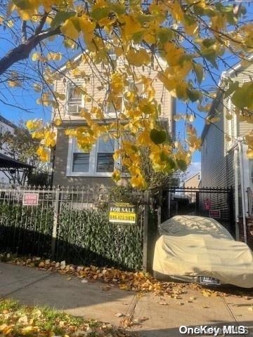 2225 Seward Ave, Bronx, NY 10473