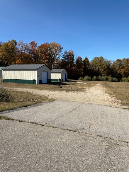 6696 Chippewa Hwy, Stronach, MI 49660