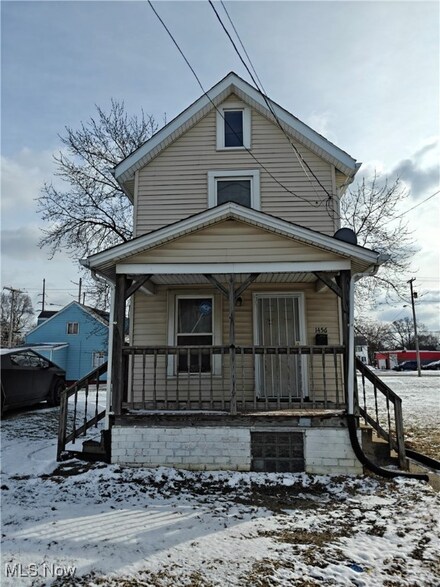 1456 Harrisburg Rd NE, Canton, OH 44705