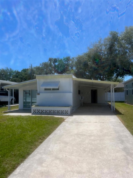 111 Lakeview Dr, Palmetto, FL 34221