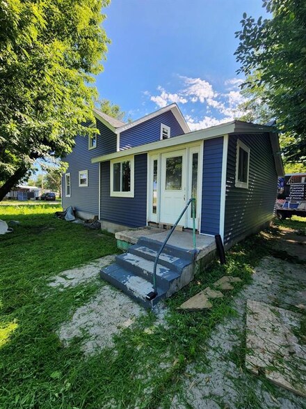 201 Pattee St, Perry, IA 50220