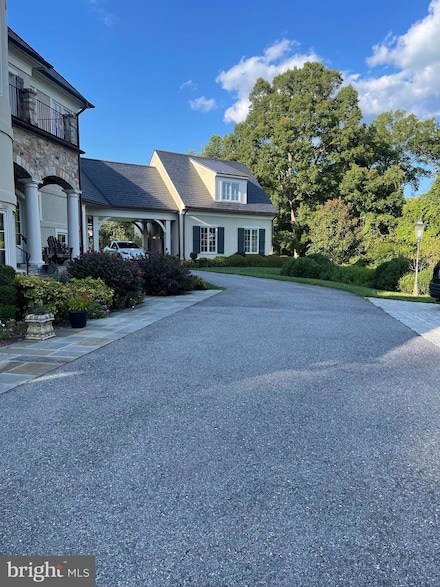 10601 Red Barn Ln, Potomac, MD 20854