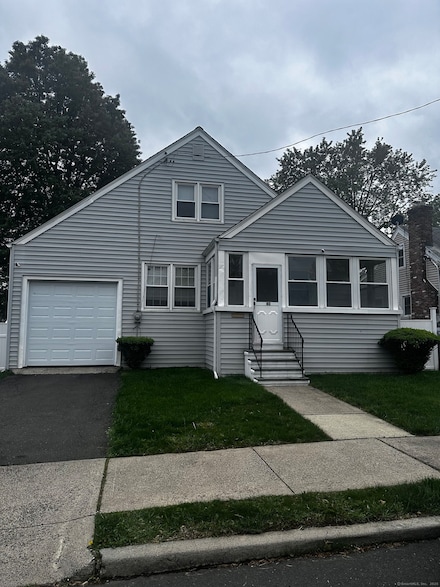 41 Cromwell St, Hartford, CT 06114
