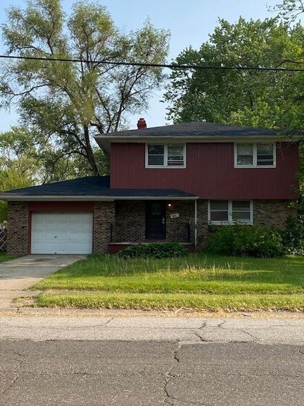 625 E 49th Ave, Gary, IN 46409