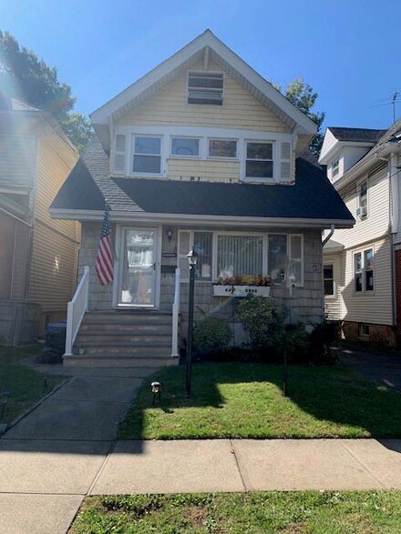 52 Palmer Ave, Staten Island, NY 10302