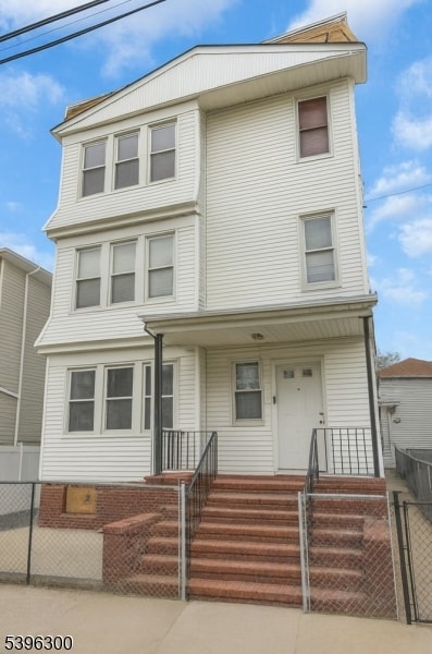 55 Schley St, Newark, NJ 07112