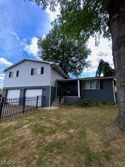 1906 36th St, Parkersburg, WV 26104