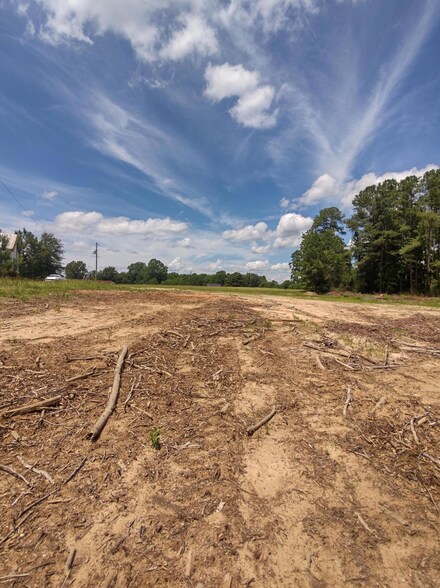 1885 Sc Highway 23 W, Edgefield, SC 29824