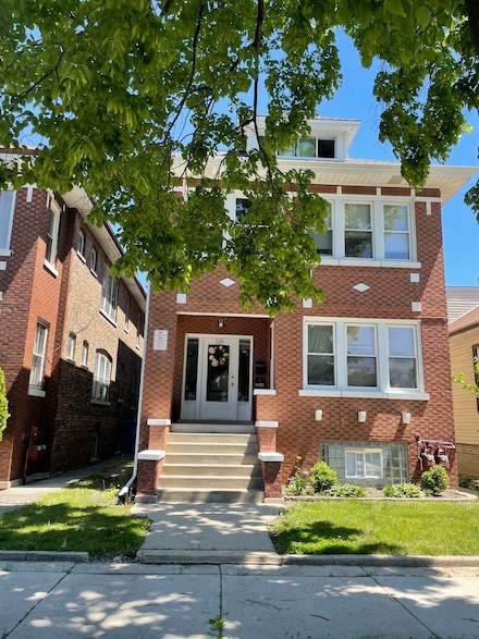 7119 S Artesian Ave Unit 2, Chicago, IL 60629