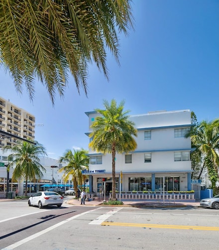 1100 Collins Ave Unit 207, Miami Beach, FL 33139