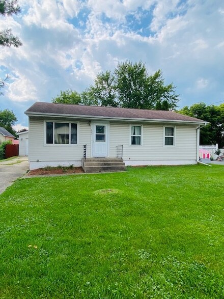 623 4th Ave, Dixon, IL 61021