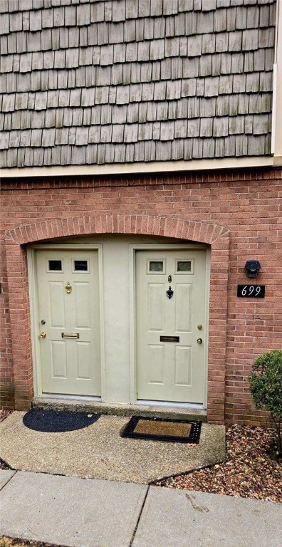699 Pennsbury Blvd, Pittsburgh, PA 15205