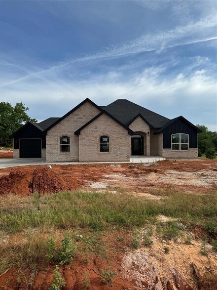 2414 Blackjack Ct, Blanchard, OK 73010