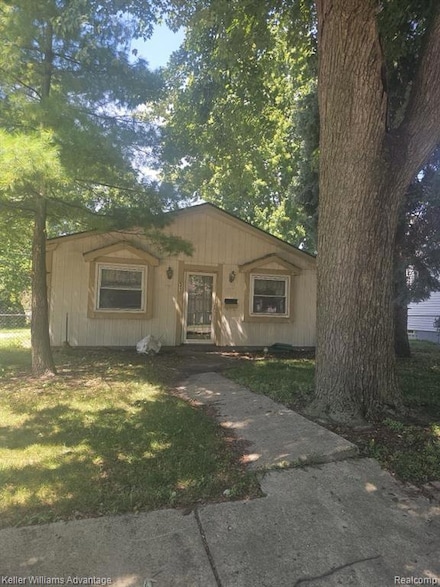 31 N Highland St, Mount Clemens, MI 48043
