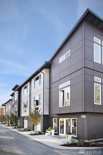1586 139th Ln NE, Bellevue, WA 98005