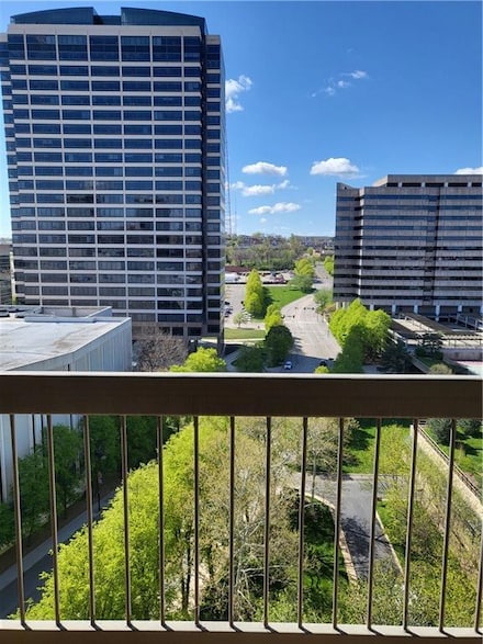 2510 Grand Blvd Unit 1502, Kansas City, MO 64108