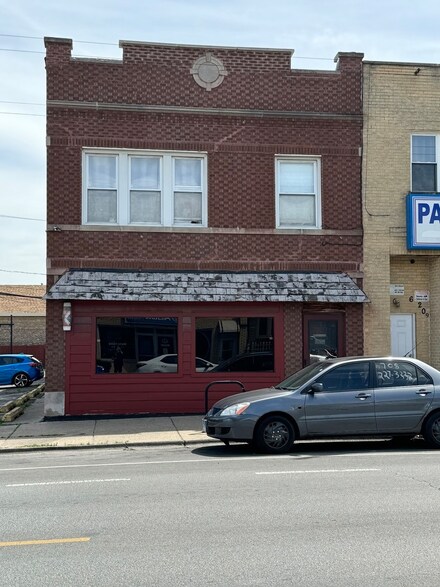 6207 W Diversey Ave, Chicago, IL 60639