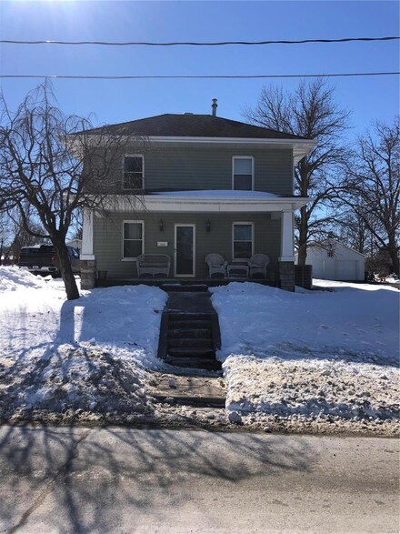 409 W Ross St, Palmyra, MO 63461