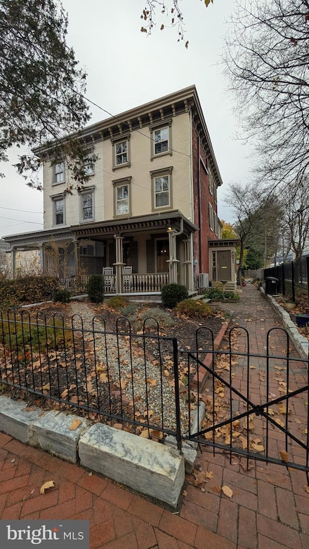 407 N 2nd St, Camden, NJ 08102